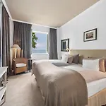 Oasis Boutique Hotel, Riviera Club