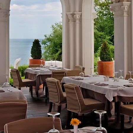 Oasis Boutique Hotel, Riviera Club