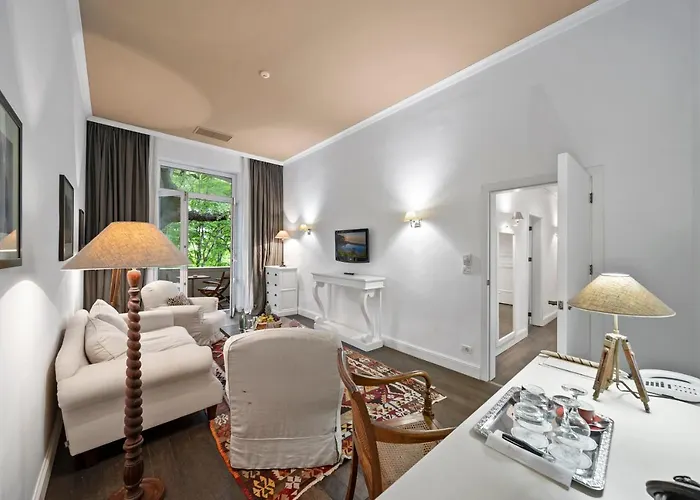 Oasis Boutique Hotel, Riviera Club Hotel