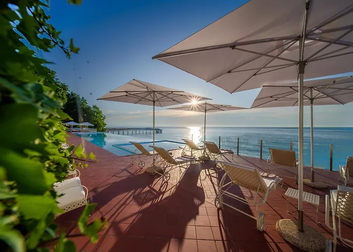 Oasis Boutique Hotel, Riviera Club Hotel