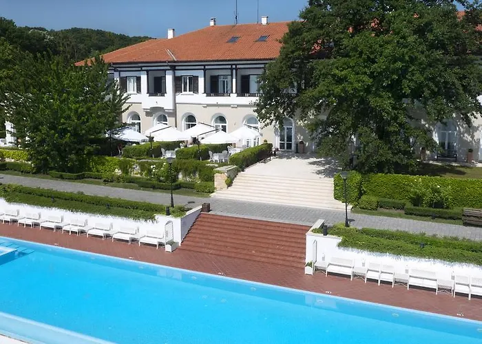 Oasis Boutique Hotel, Riviera Club Hotel Sables d'or